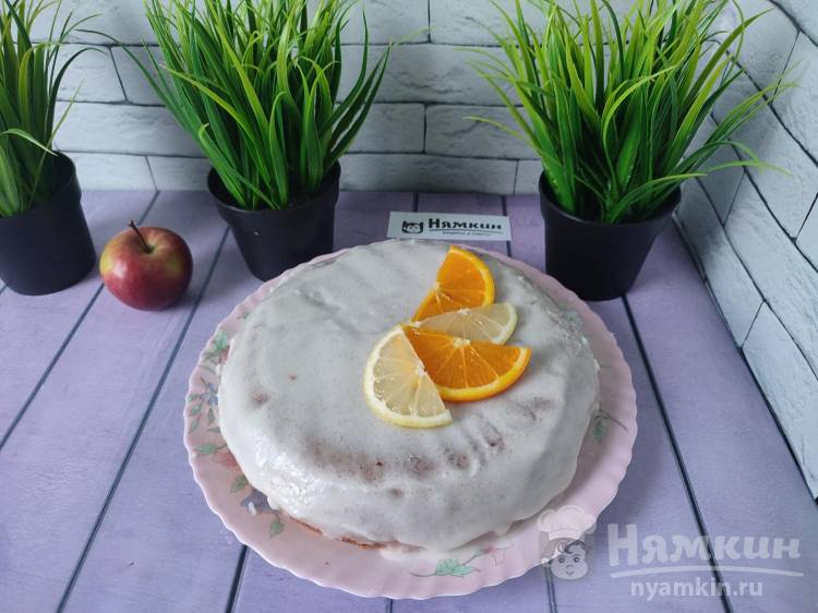 Влажный лимонный пирог с глазурью в мультиварке