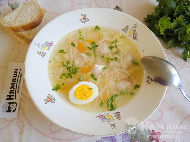 Лёгкий овощной суп с яйцом