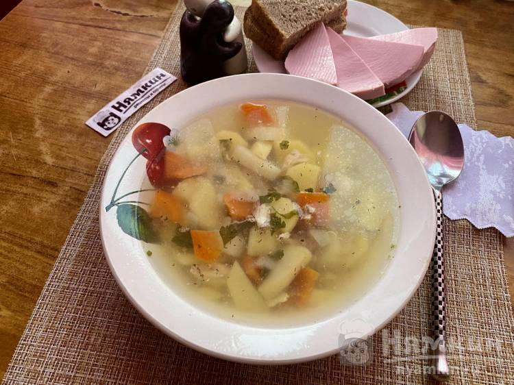 Куриный суп с картофелем и морковью без вермишели