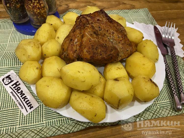 Свинина в готовом маринаде с картофелем в рукаве в духовке
