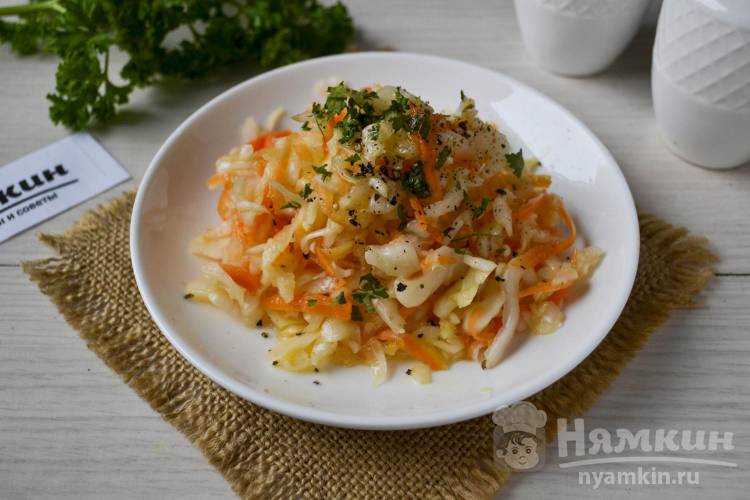 Салат из свежей капусты с морковью и уксусом, как в столовой