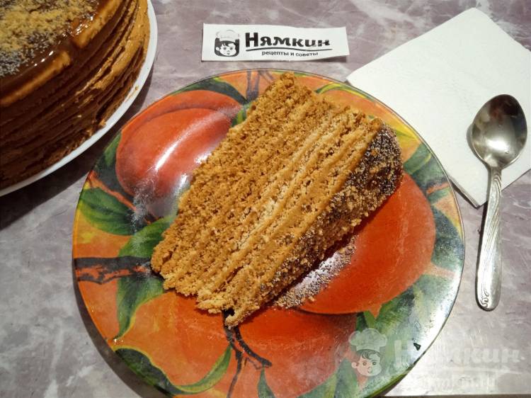 Домашний медовый торт со сгущенкой
