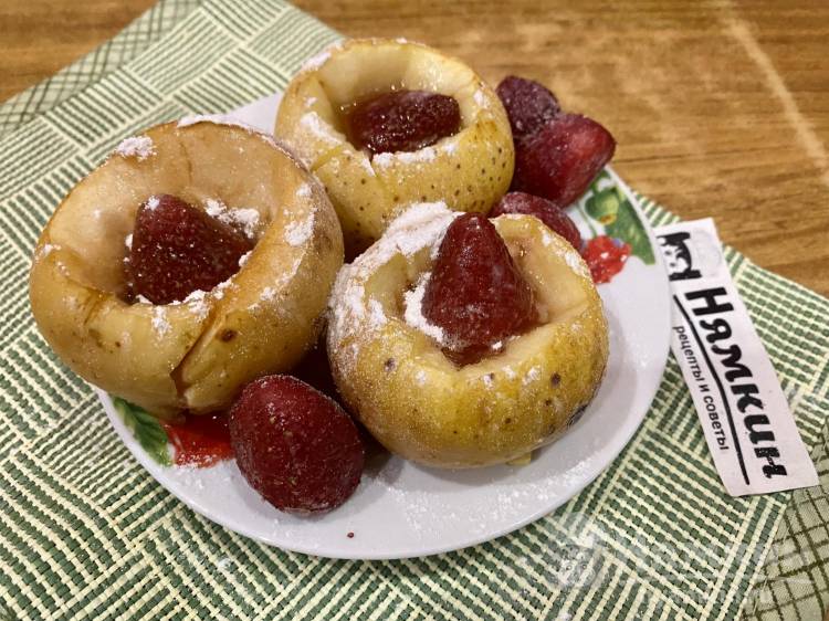 Вкусные яблоки в духовке, 5 интересных идей простых десертов — читать на баштрен.рф