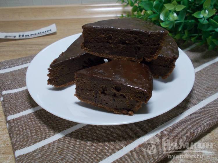 Влажный шоколадный пирог с шоколадной пропиткой в мультиварке