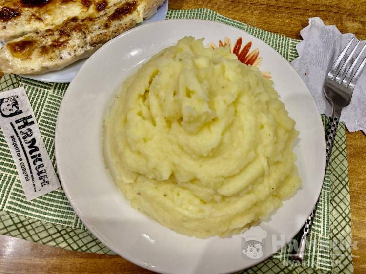 Постное картофельное пюре без молока с приправой Магги