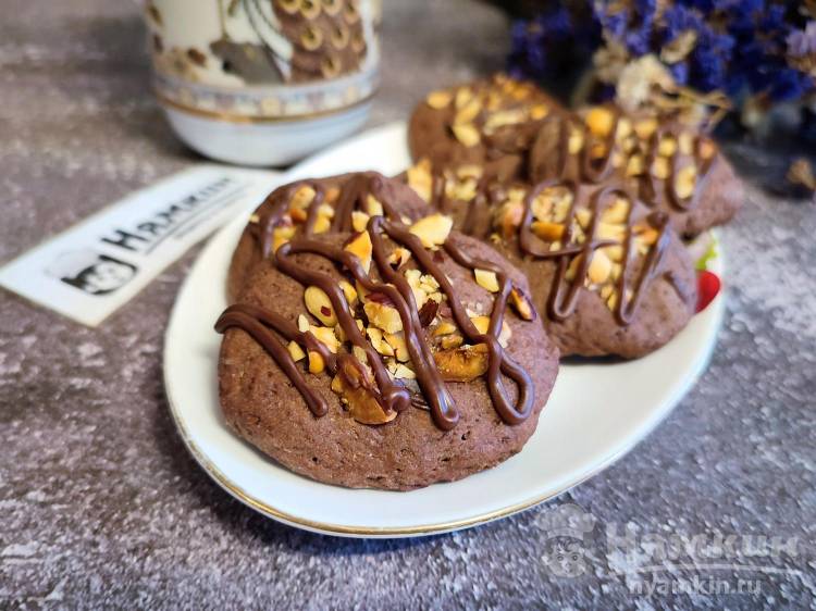 Шоколадное печенье на сметане с фундуком в духовке