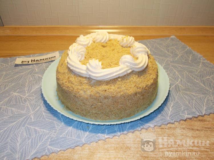 Домашний бисквитный торт с заварным кремом с халвой