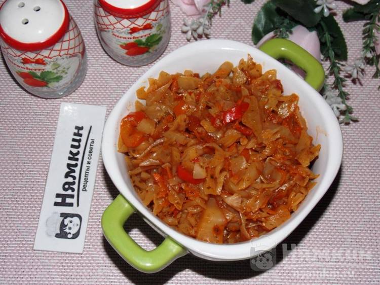 Тушеная капуста с морковью и болгарскими перцами в мультиварке